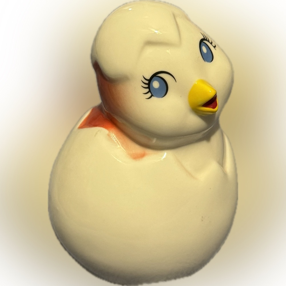 Charming EASTER Ceramic Chick with Blue Eyes - Picture 4 of 10